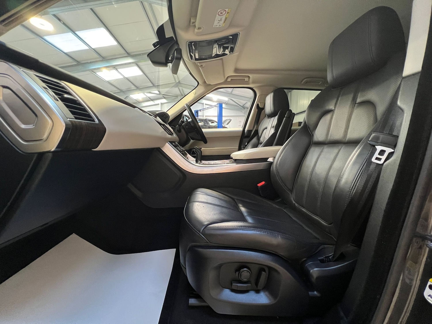 Used Land Rover Range Rover Sport 2016 for sale - 76684469: Photo 20