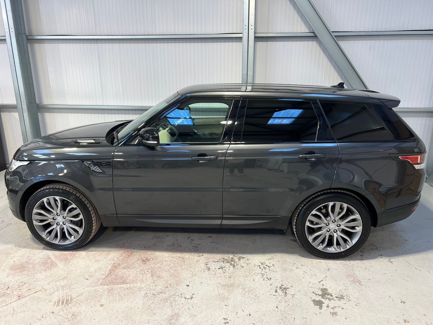 Used Land Rover Range Rover Sport 2016 for sale - 76684469: Photo 31
