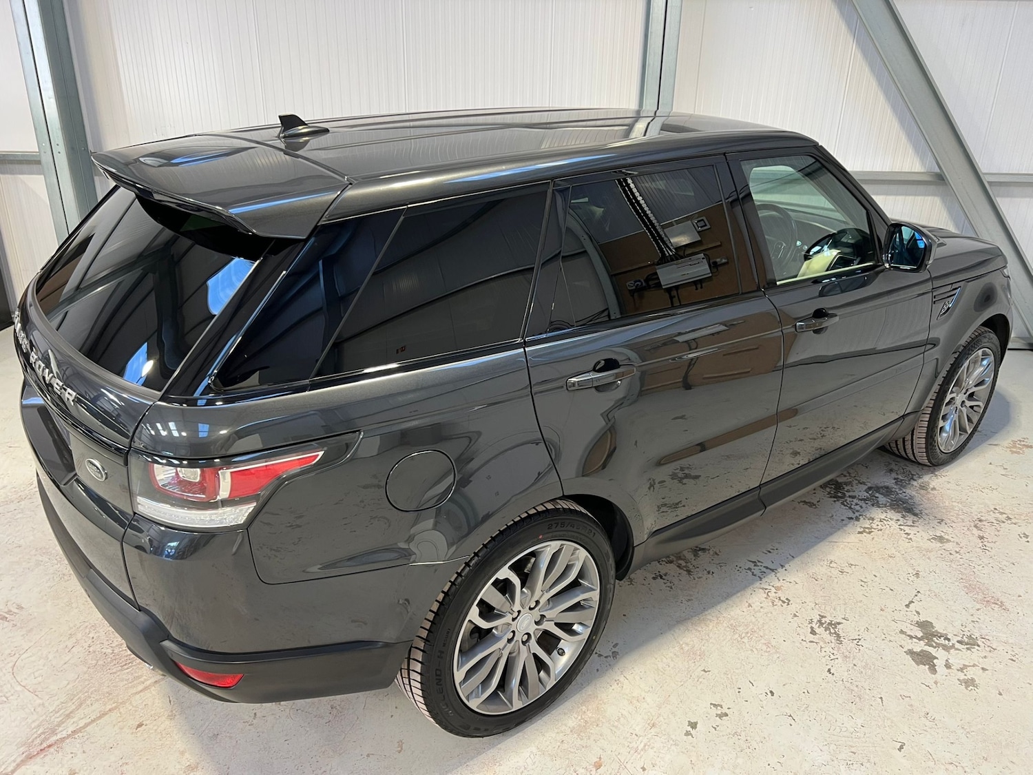 Used Land Rover Range Rover Sport 2016 for sale - 76684469: Photo 32