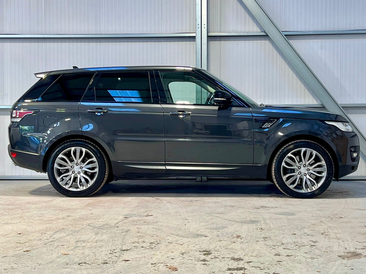 Used Land Rover Range Rover Sport 2016 for sale - 76684469: Photo 4