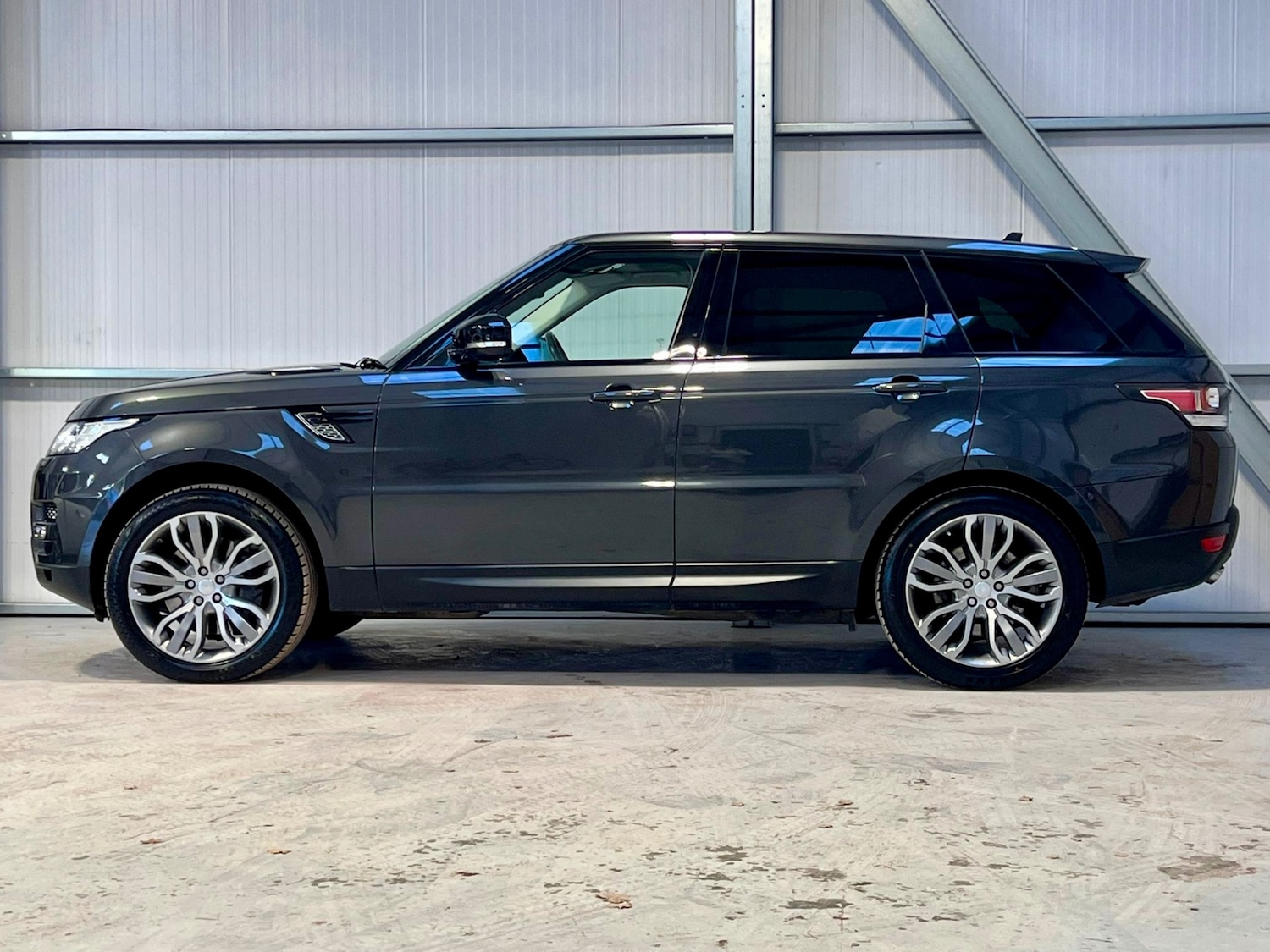 Used Land Rover Range Rover Sport 2016 for sale - 76684469: Photo 8