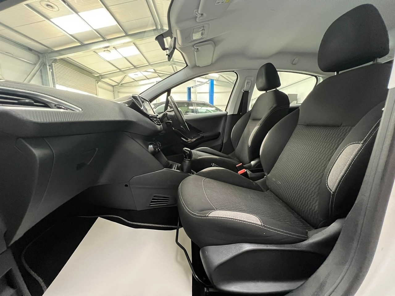 Used Peugeot 208 2016 for sale - 76637662: Photo 21