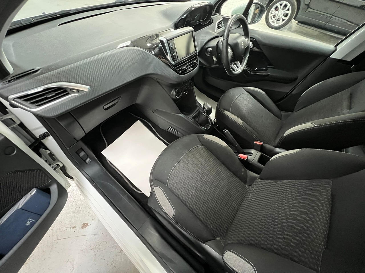 Used Peugeot 208 2016 for sale - 76637662: Photo 23