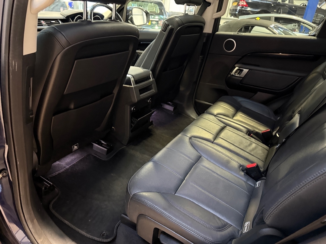 Used Land Rover Discovery 2018 for sale - 77298451: Photo 33