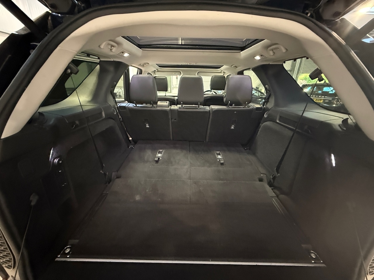 Used Land Rover Discovery 2018 for sale - 77298451: Photo 39