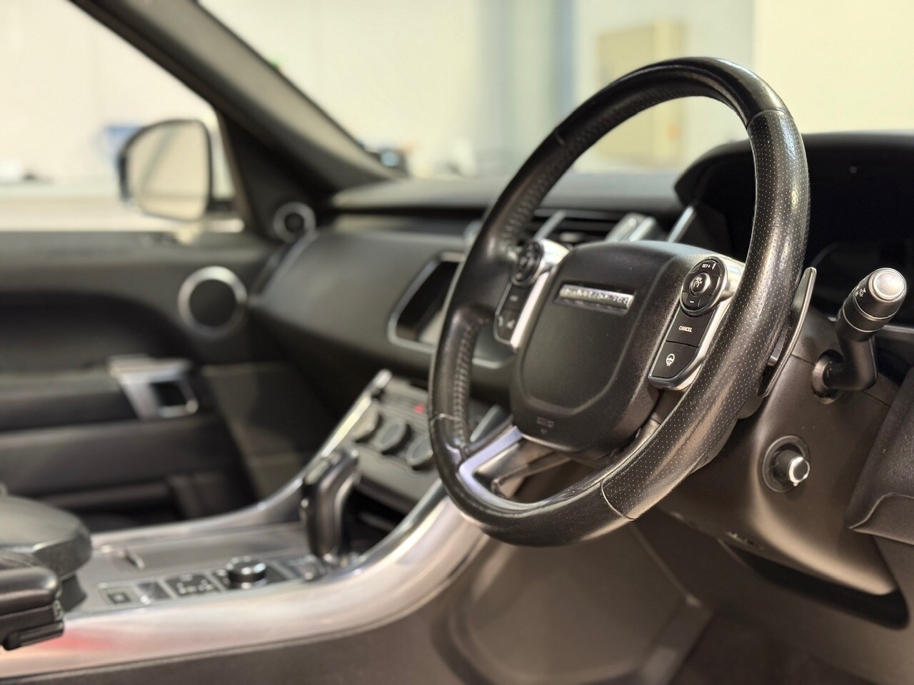 Used Land Rover Range Rover Sport 2017 for sale - 77963219: Photo 10