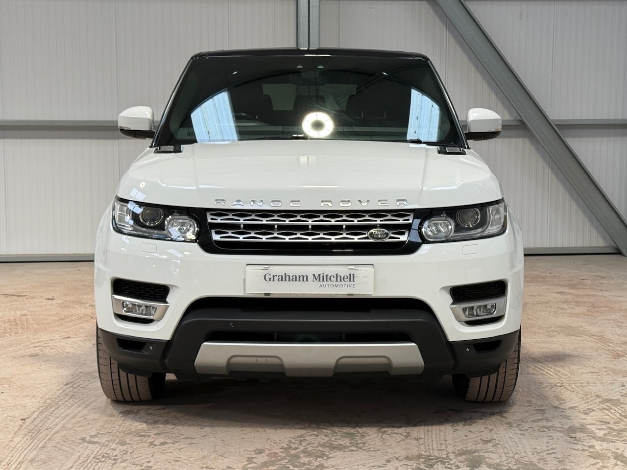 Used Land Rover Range Rover Sport 2017 for sale - 77963219: Photo 2