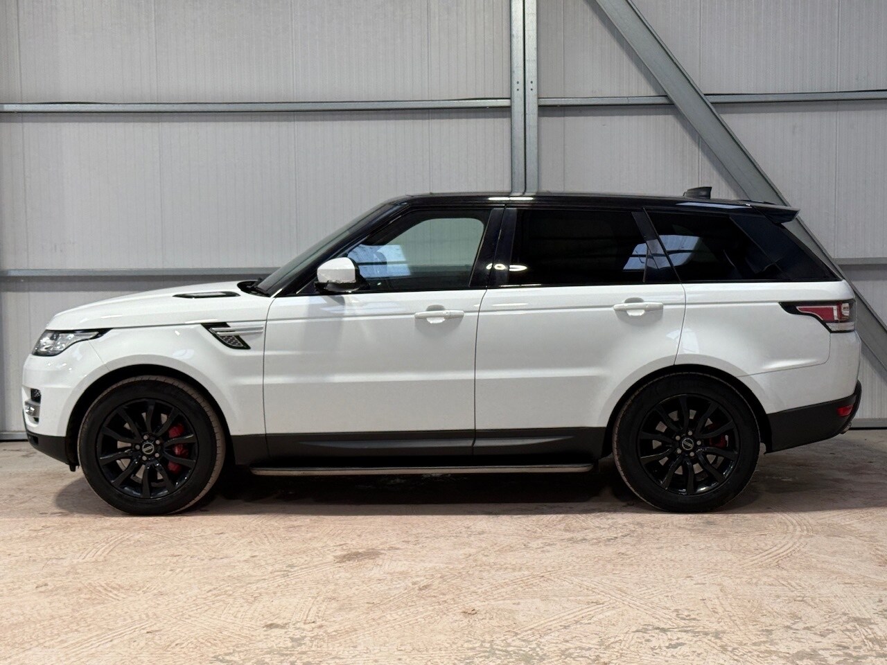 Used Land Rover Range Rover Sport 2017 for sale - 77963219: Photo 8