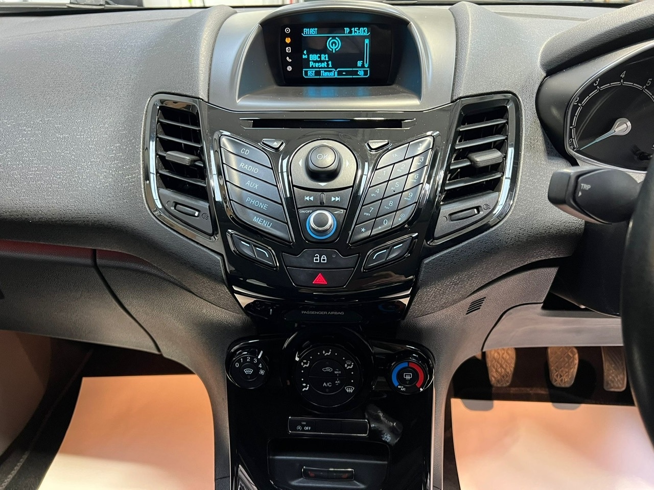 Used Ford Fiesta 2014 for sale - 76640708: Photo 12