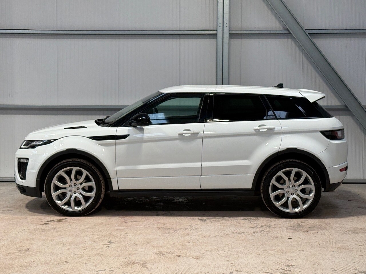 Used Land Rover Range Rover Evoque 2016 for sale - 77932336: Photo 8