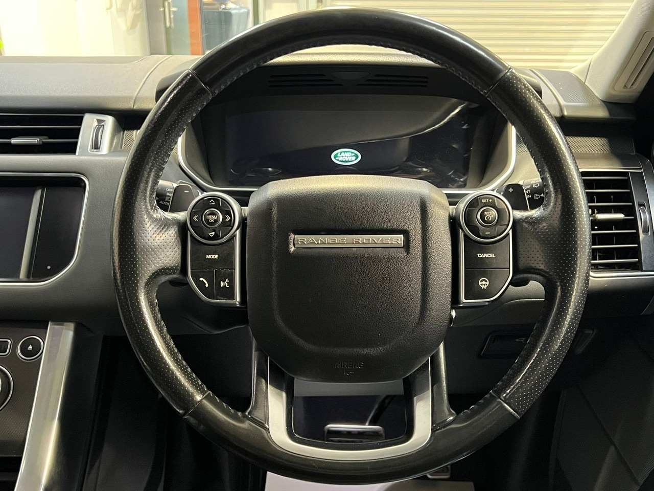 Used Land Rover Range Rover Sport 2015 for sale - 76366341: Photo 14