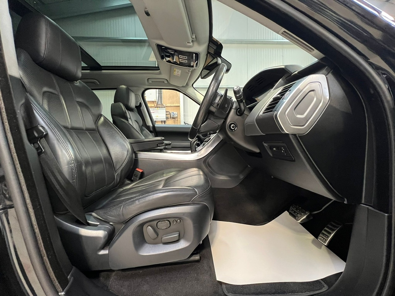 Used Land Rover Range Rover Sport 2015 for sale - 76366341: Photo 16
