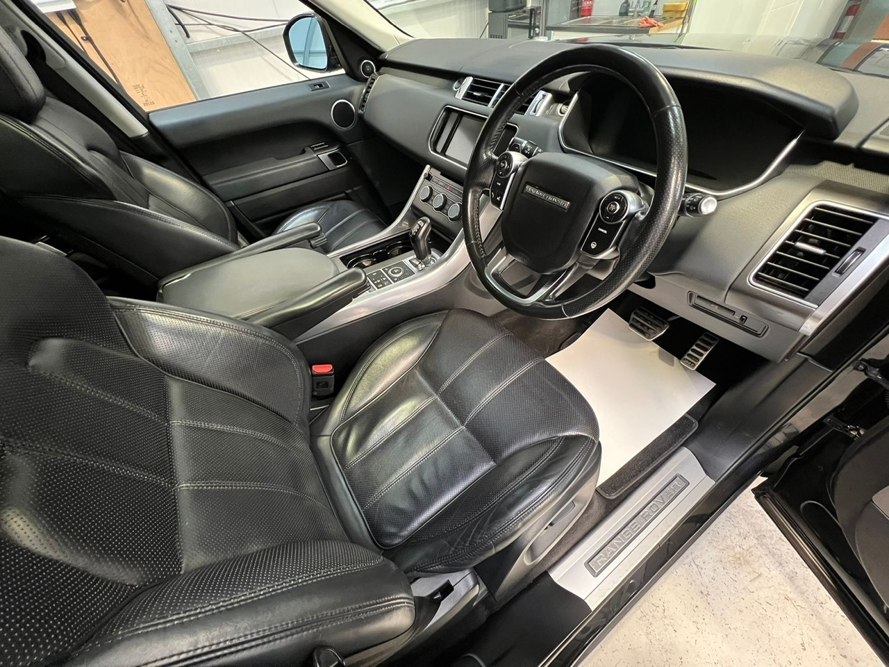 Used Land Rover Range Rover Sport 2015 for sale - 76366341: Photo 17