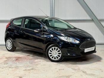 Used Ford Fiesta 2015 for sale - 76908272: Photo