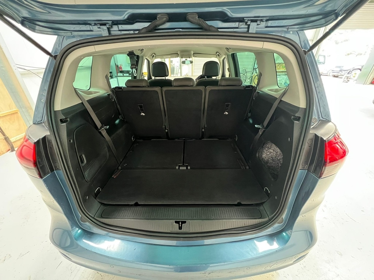 Vehicle 33