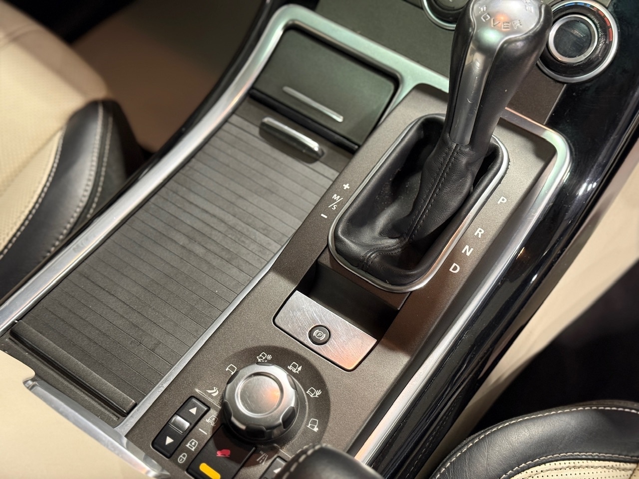 Used Land Rover Range Rover Sport 2010 for sale - 77297973: Photo 10