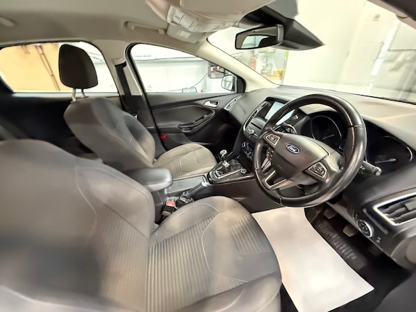 Used Ford Focus 2015 for sale - 76320469: Photo 19