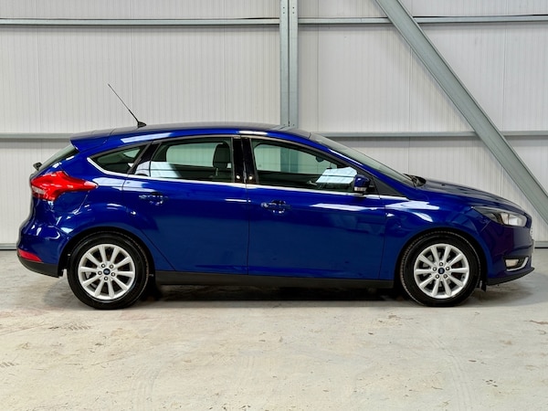 Used Ford Focus 2015 for sale - 76320469: Photo 4