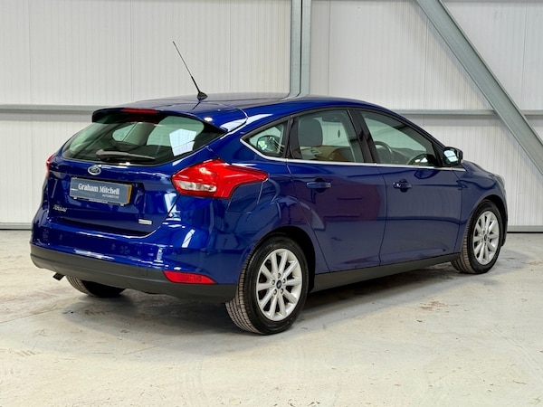 Used Ford Focus 2015 for sale - 76320469: Photo 5