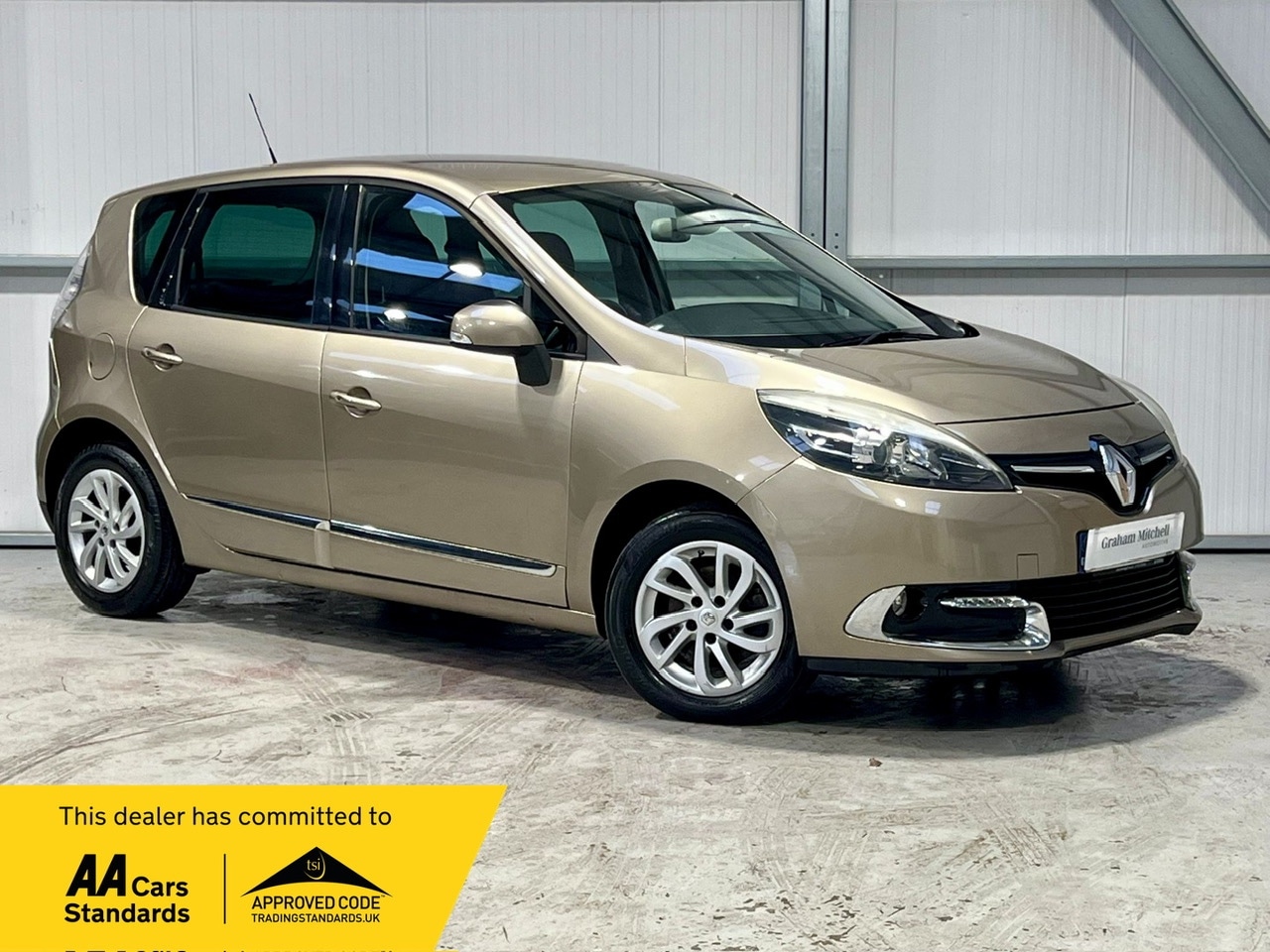 Used Renault Scenic 2015 for sale - 76673126: Photo 1