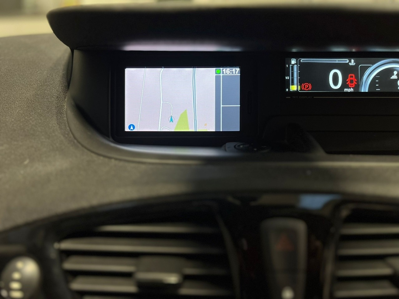 Used Renault Scenic 2015 for sale - 76673126: Photo 12