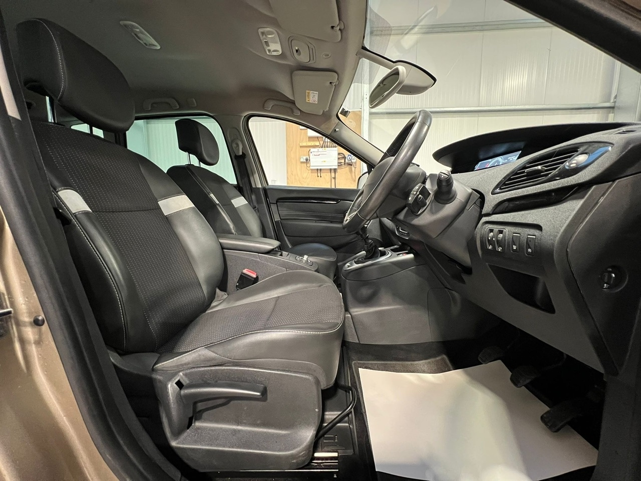 Used Renault Scenic 2015 for sale - 76673126: Photo 13