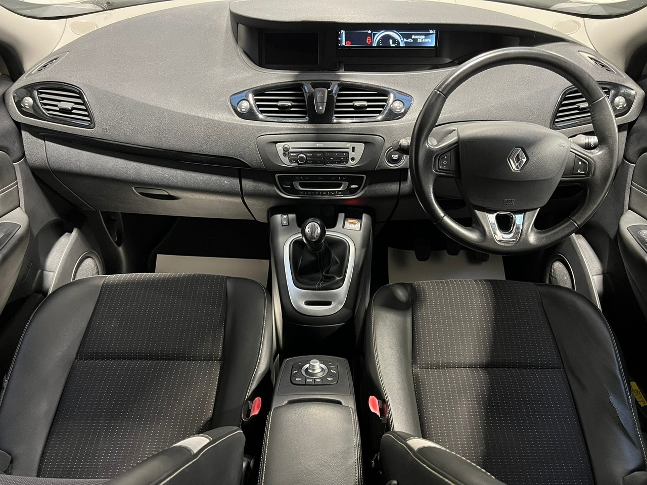 Used Renault Scenic 2015 for sale - 76673126: Photo 16
