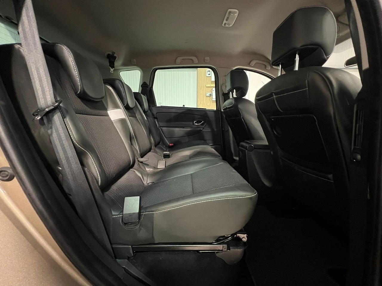 Used Renault Scenic 2015 for sale - 76673126: Photo 21
