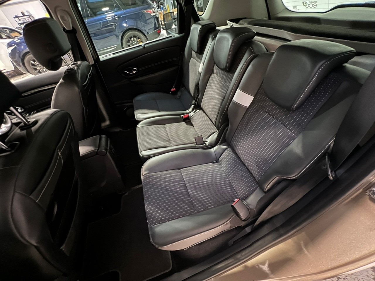 Used Renault Scenic 2015 for sale - 76673126: Photo 27