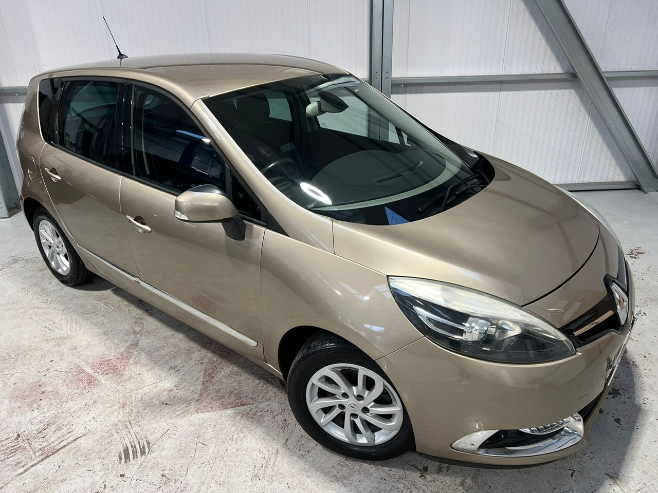Used Renault Scenic 2015 for sale - 76673126: Photo 33