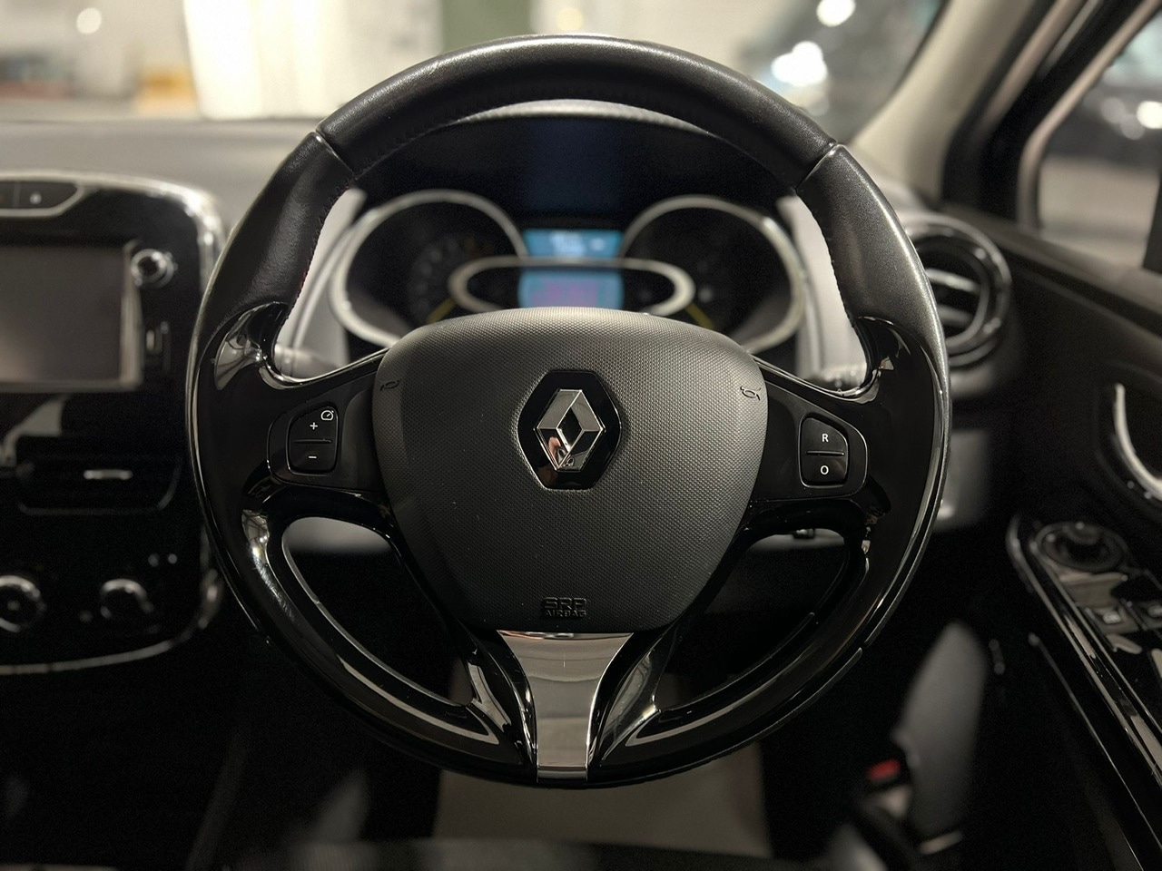 Used Renault Clio 2014 for sale - 76699147: Photo 12