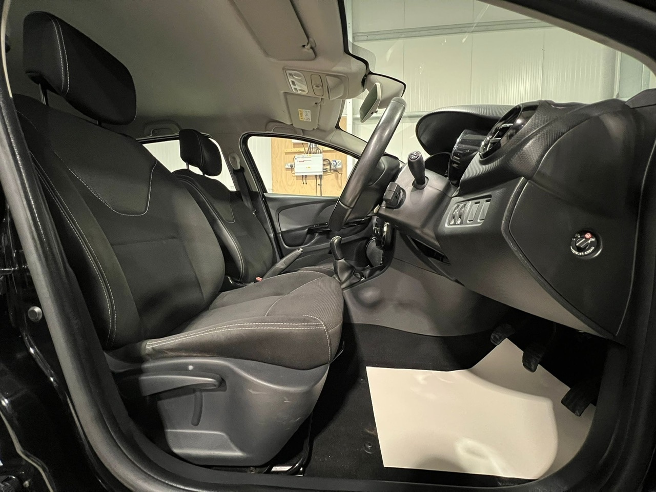 Used Renault Clio 2014 for sale - 76699147: Photo 13