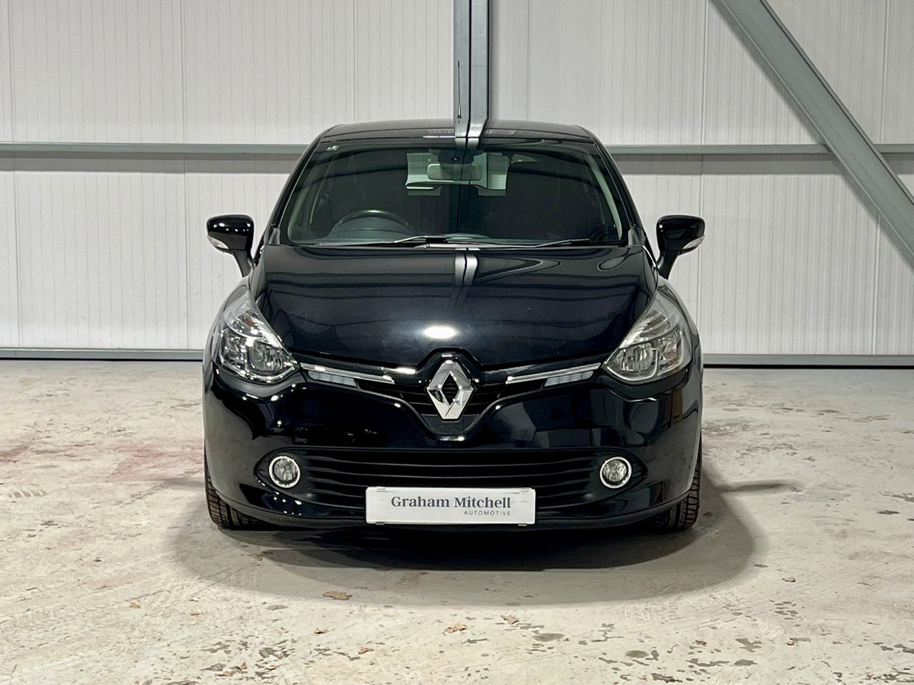 Used Renault Clio 2014 for sale - 76699147: Photo 2