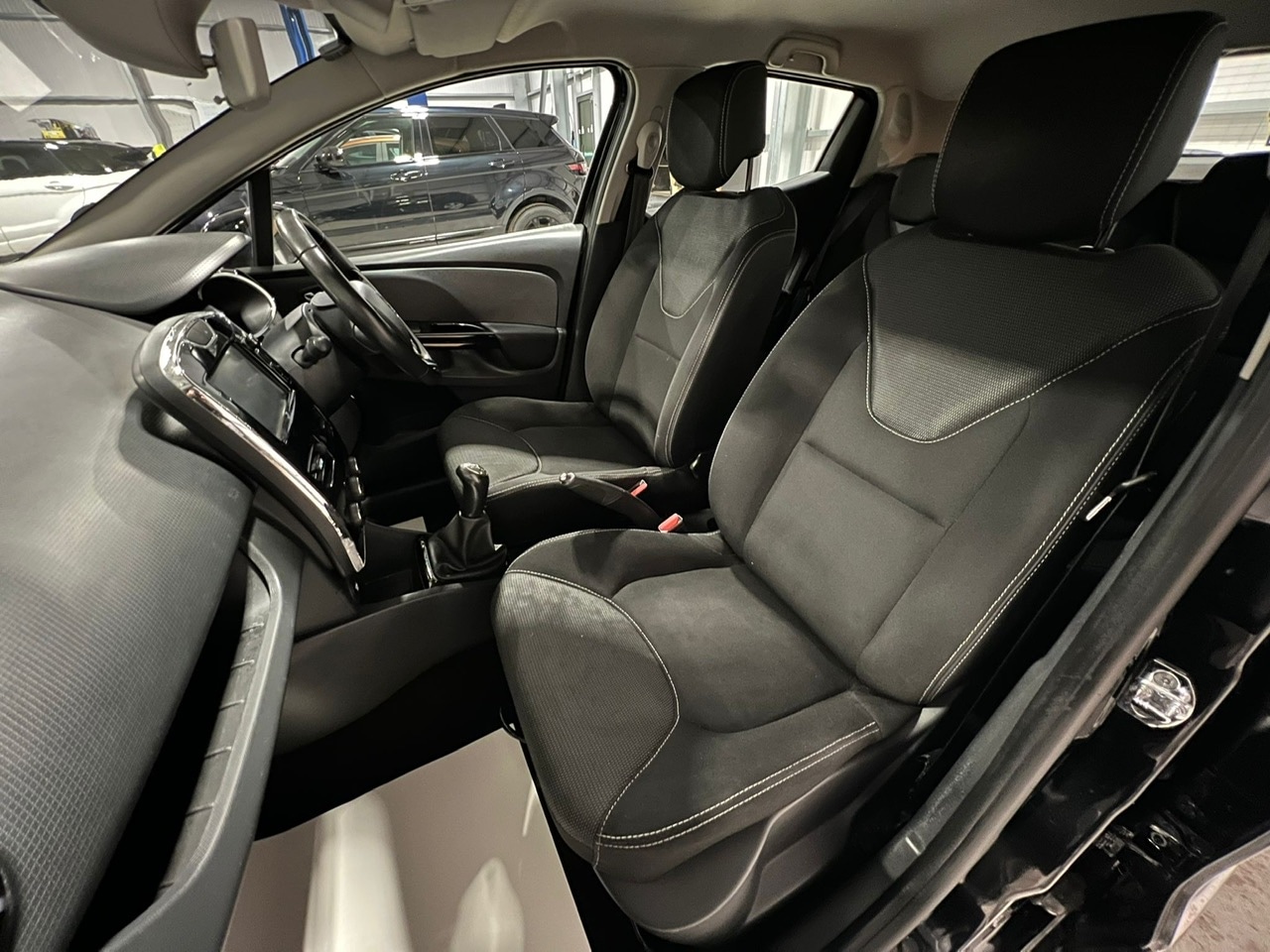 Used Renault Clio 2014 for sale - 76699147: Photo 20