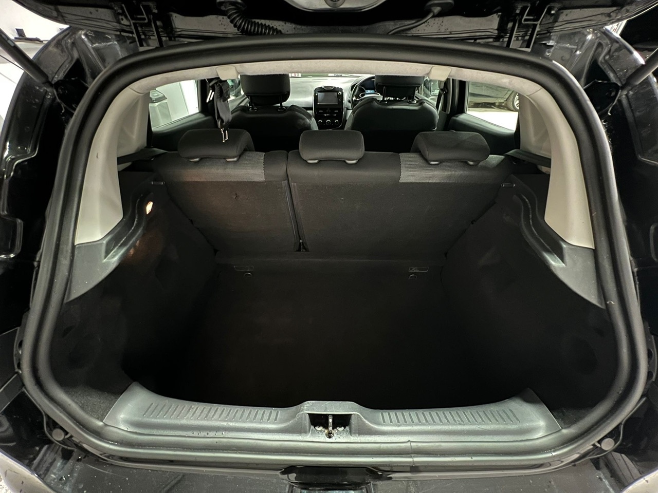 Used Renault Clio 2014 for sale - 76699147: Photo 29