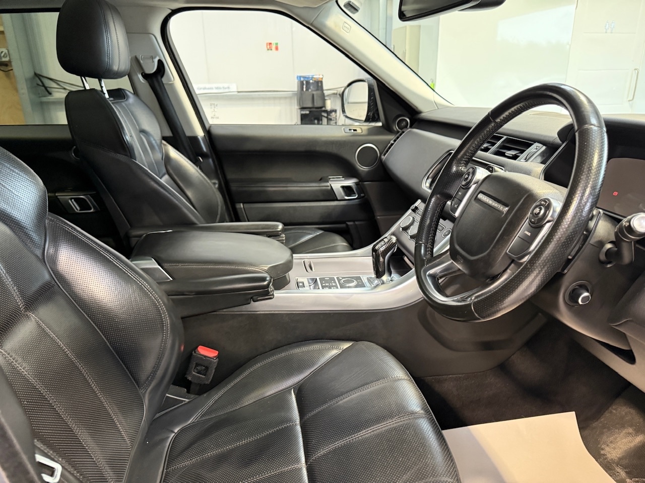 Used Land Rover Range Rover Sport 2016 for sale - 76353408: Photo 18