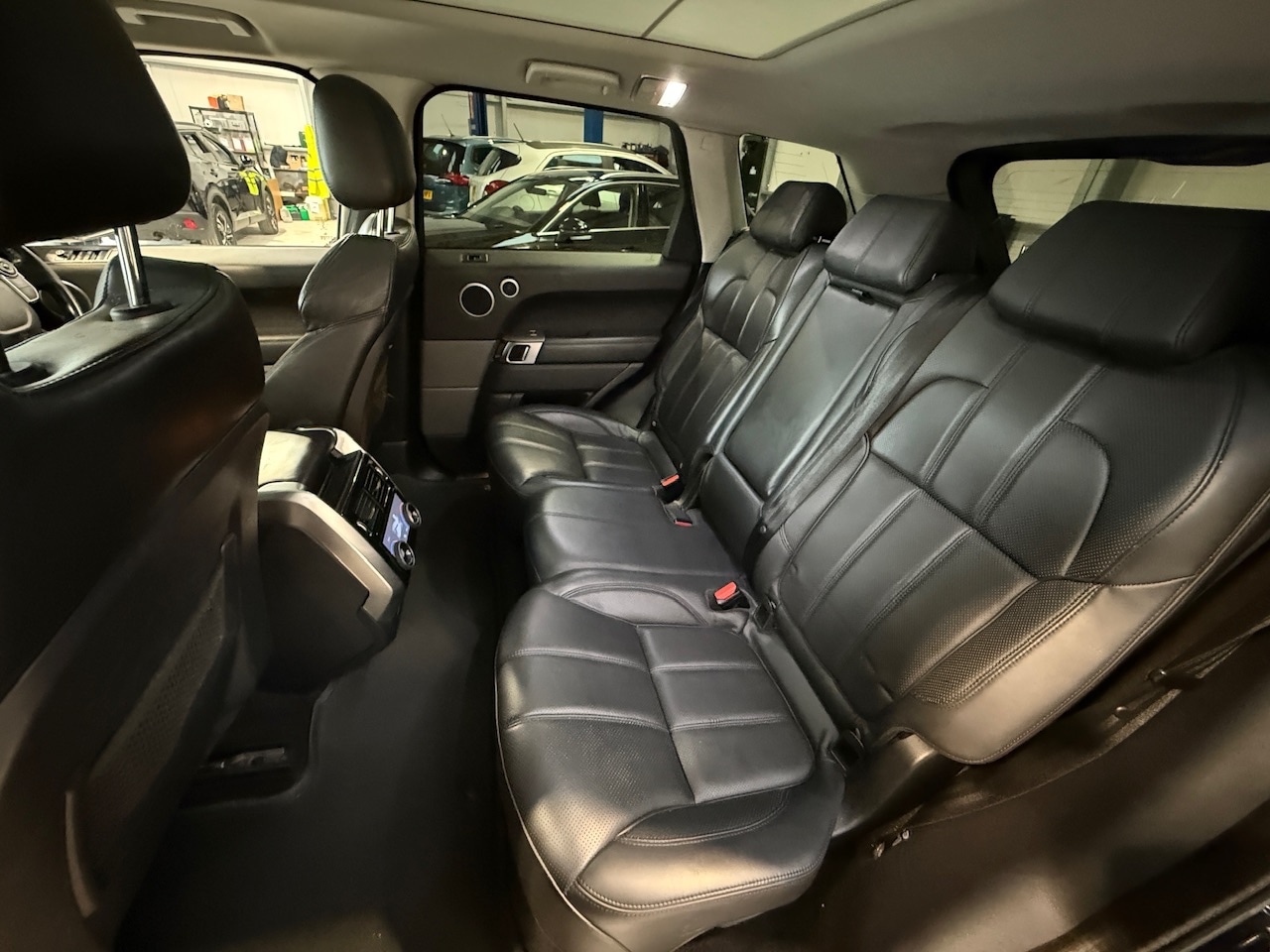 Used Land Rover Range Rover Sport 2016 for sale - 76353408: Photo 36