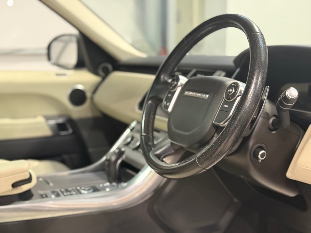 Used Land Rover Range Rover Sport 2017 for sale - 77365352: Photo 10