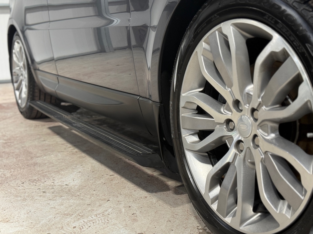 Used Land Rover Range Rover Sport 2017 for sale - 77365352: Photo 11