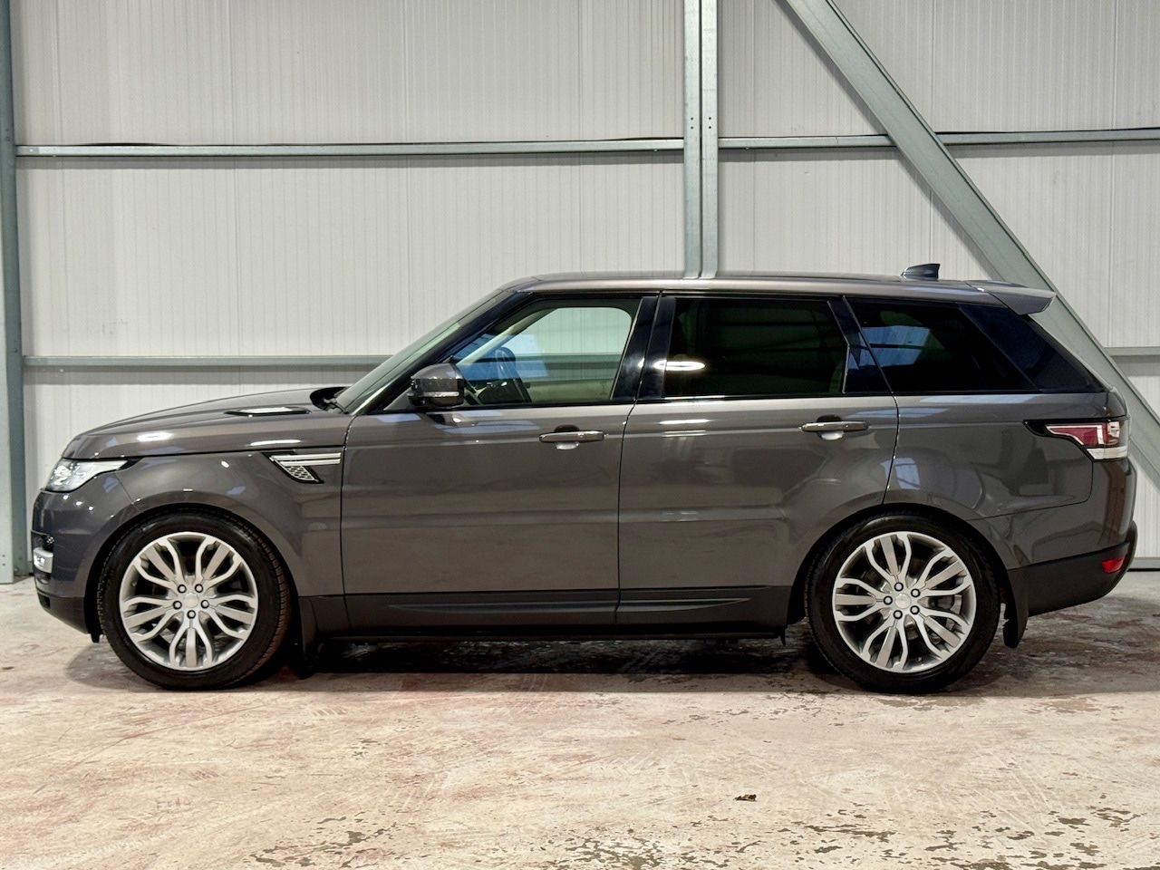 Used Land Rover Range Rover Sport 2017 for sale - 77365352: Photo 8