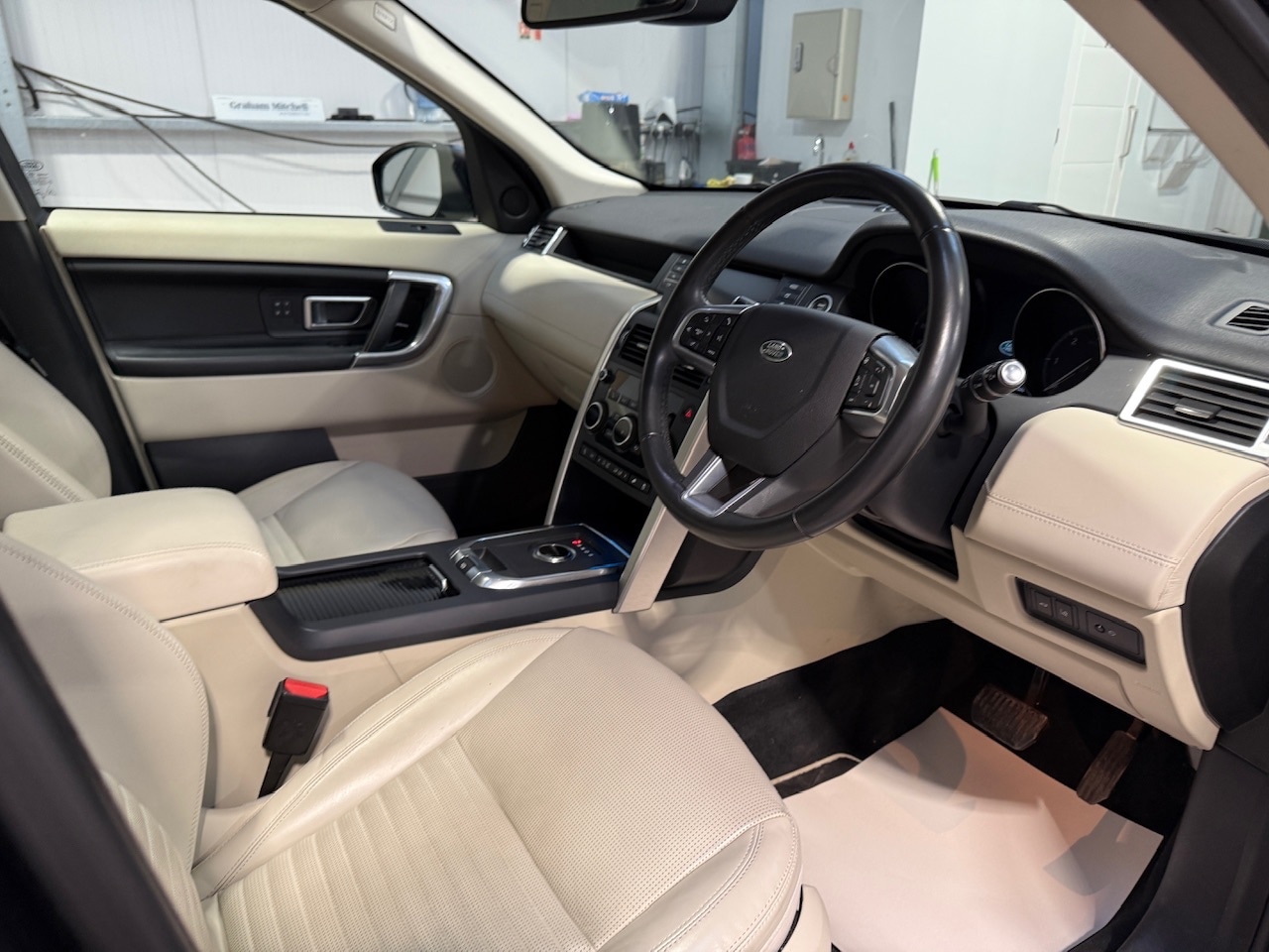 Used Land Rover Discovery Sport 2019 for sale - 77962379: Photo 19