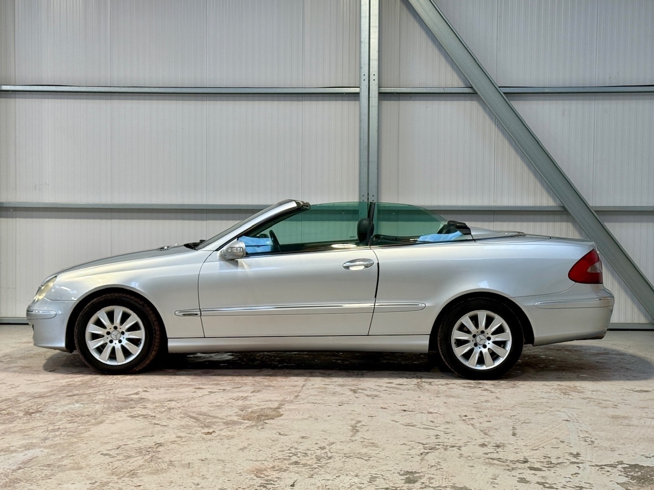 Used Mercedes-Benz CLK 2005 for sale - 76933058: Photo 11