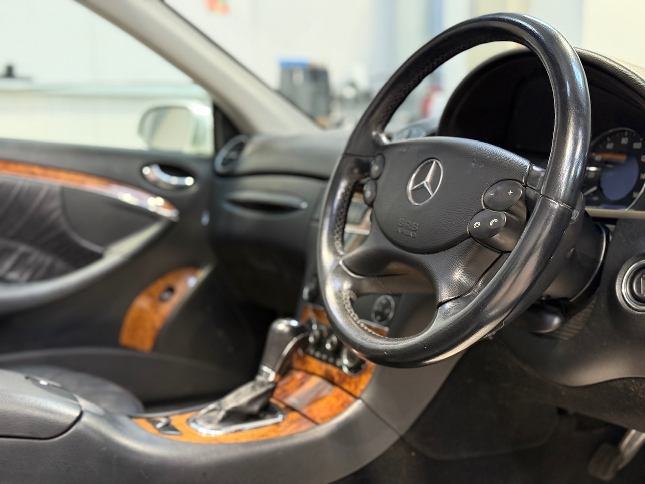 Used Mercedes-Benz CLK 2005 for sale - 76933058: Photo 13