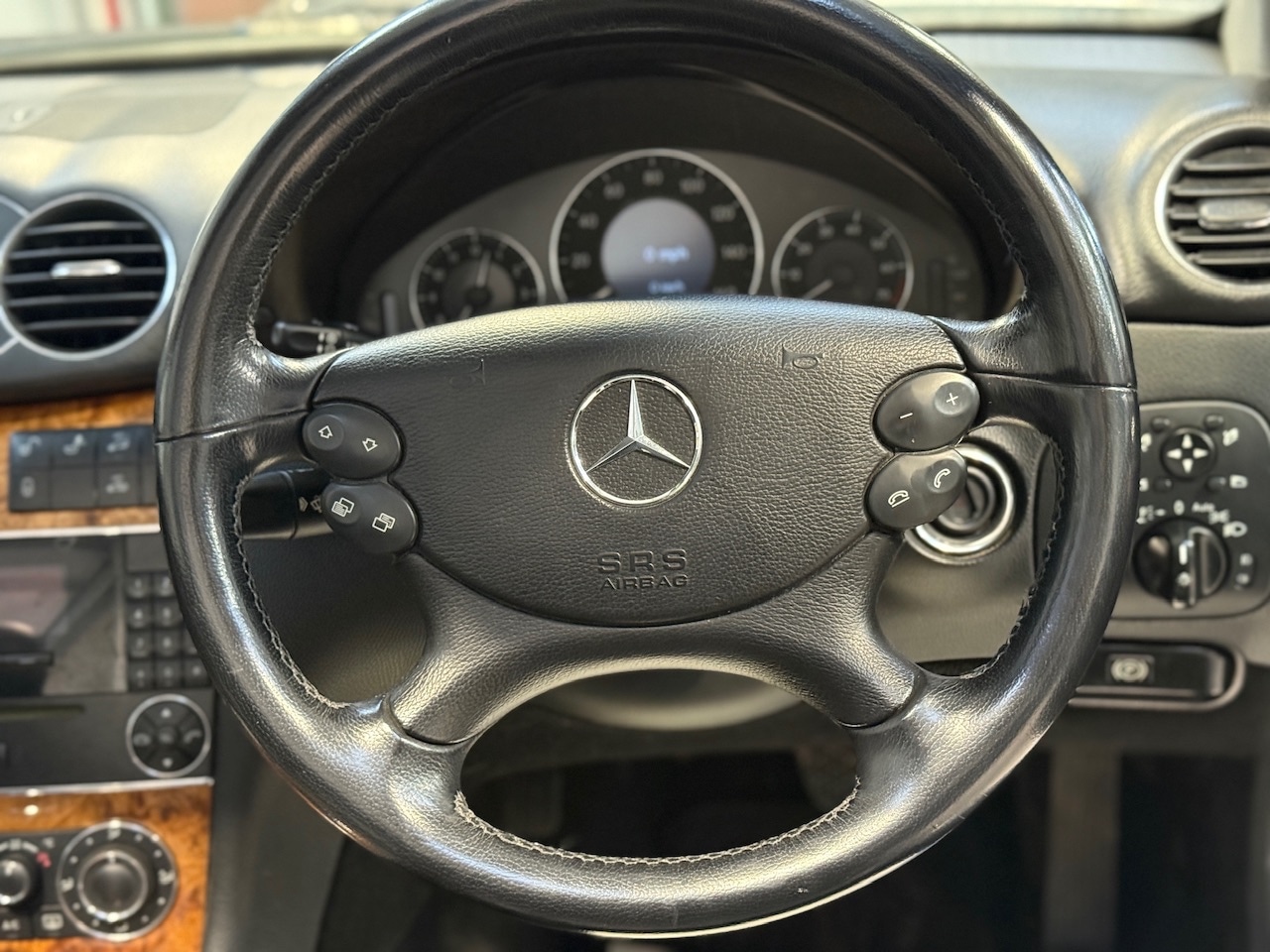 Used Mercedes-Benz CLK 2005 for sale - 76933058: Photo 17