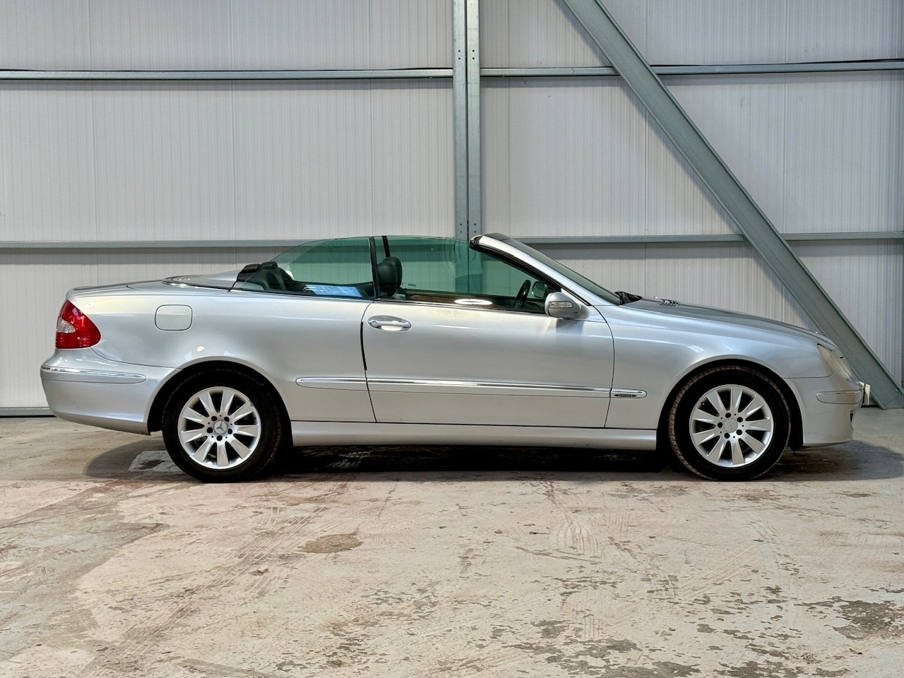 Used Mercedes-Benz CLK 2005 for sale - 76933058: Photo 5