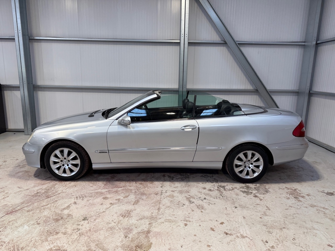 Used Mercedes-Benz CLK 2005 for sale - 76933058: Photo 51