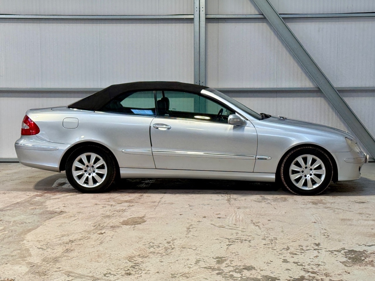 Used Mercedes-Benz CLK 2005 for sale - 76933058: Photo 6