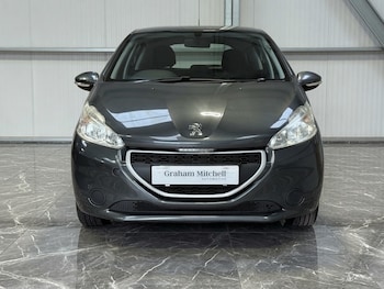 Used Peugeot 208 2013 for sale - 78938273: Photo