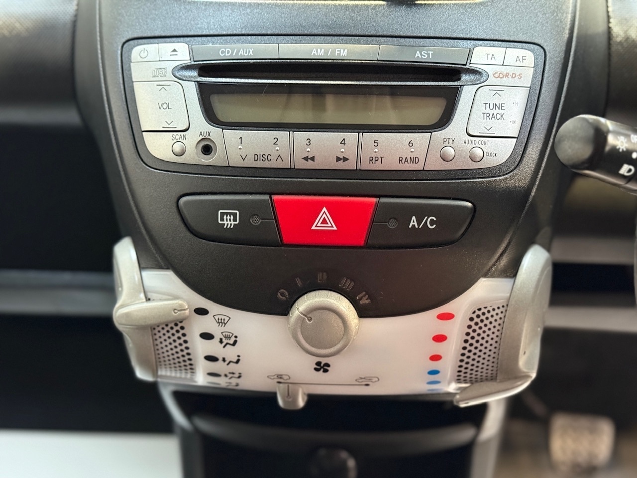 Used Toyota AYGO 2013 for sale - 76193309: Photo 11