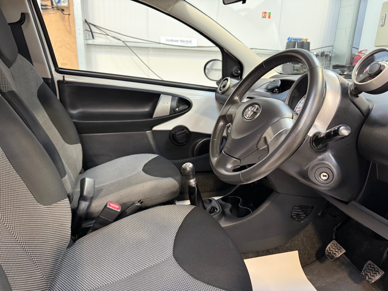 Used Toyota AYGO 2013 for sale - 76193309: Photo 13